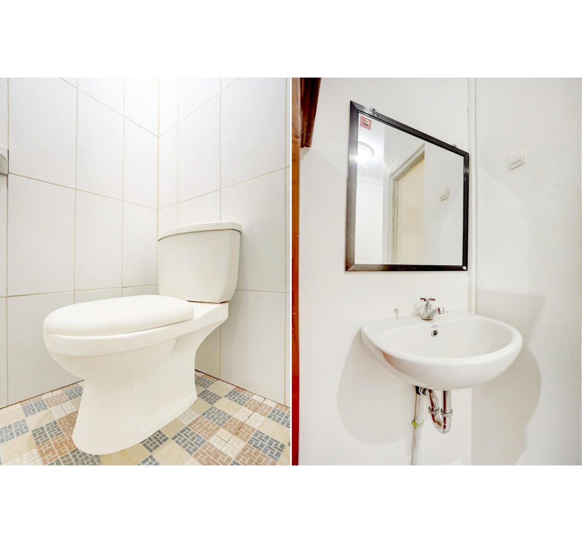 Super Oyo 3702 Homestay Bougenville Syariah Lamongan 外观 照片